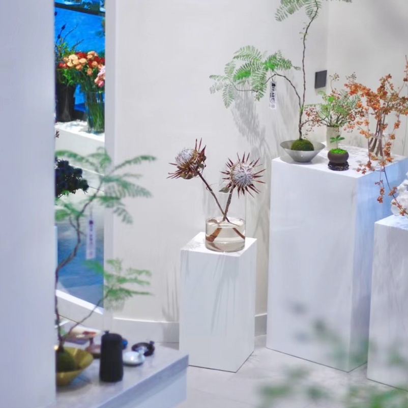 金山办公客户付费设备：展示桌