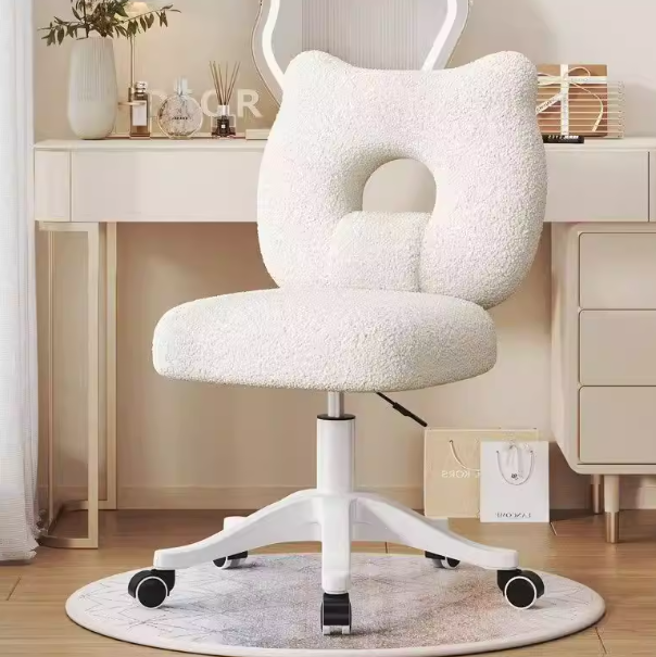 金山办公客户付费设备：直播间家具